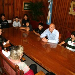 El Intendente recibió a alumnos de la Escuela Media N° 1 de Salazar