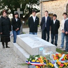 Los estudiantes de Salazar rindieron homenaje a Emilio Daireaux