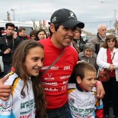 Gran recibimiento de la delegación deroense de ciclismo