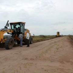 Continúan los trabajos y la recuperación de los caminos rurales del distrito
